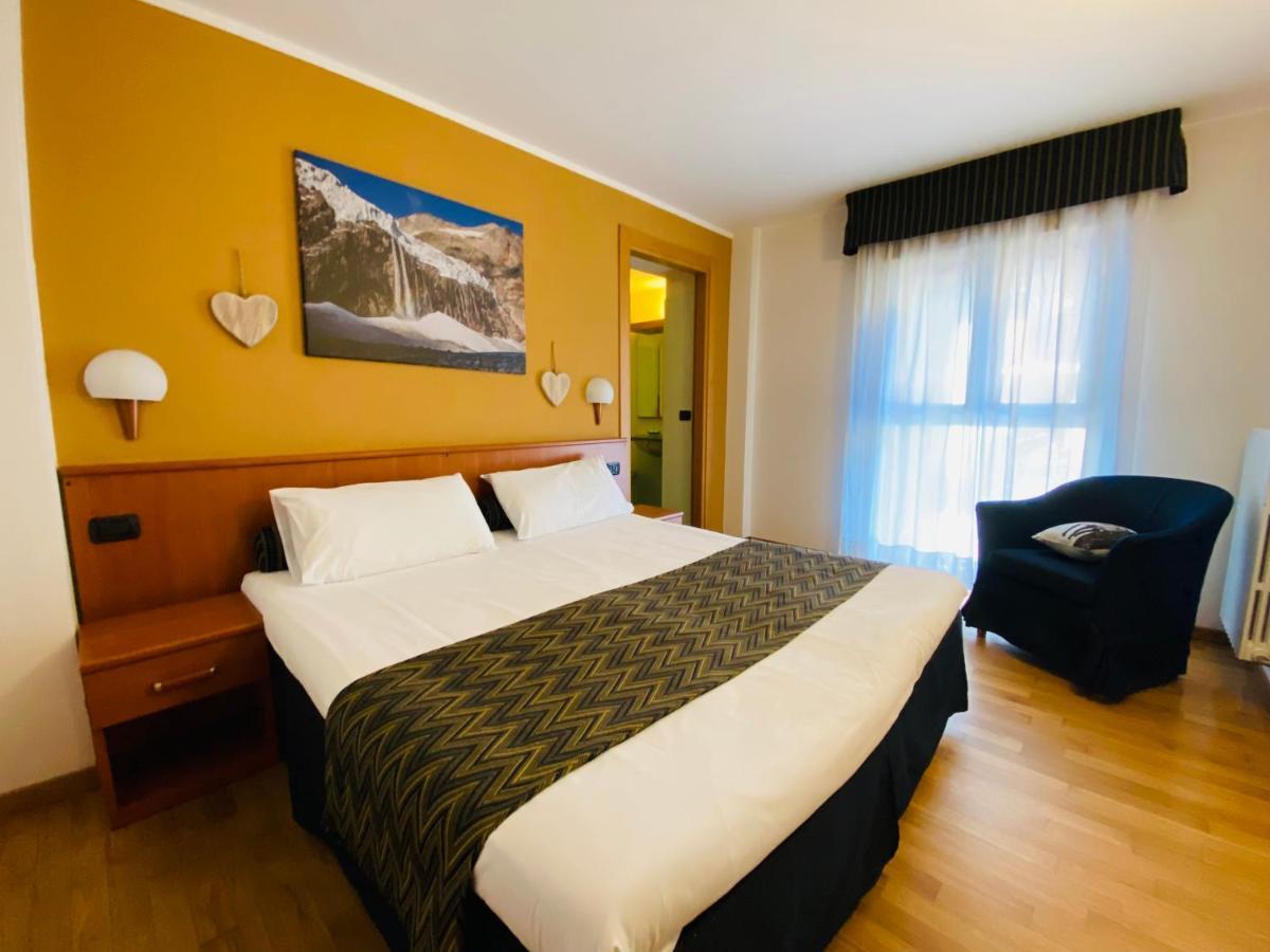 Residence Pizzo Scalino Chiesa in Valmalenco Ngoại thất bức ảnh